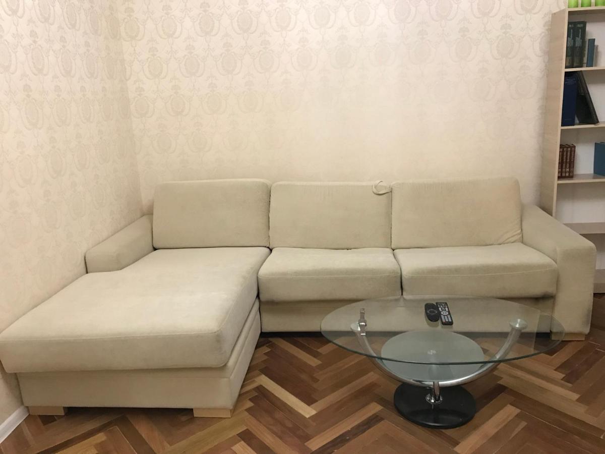 Sunny Apartment Overlooking The Royal Village Kiev Bagian luar foto